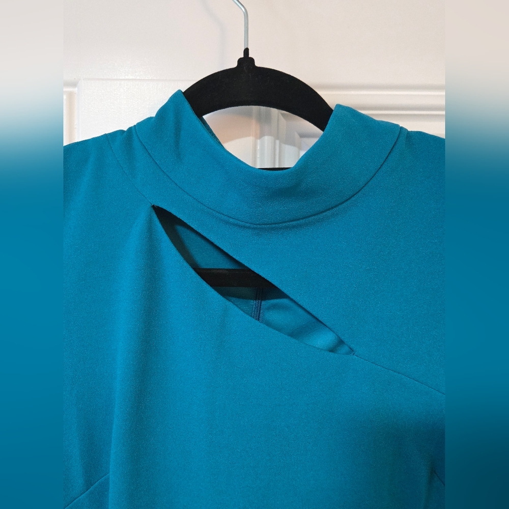 Professional Teal Dress - Picture 6 of 10